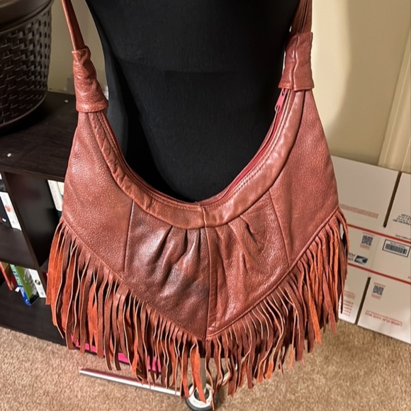 Fringe crossbody Hobo bag - Picture 3 of 5